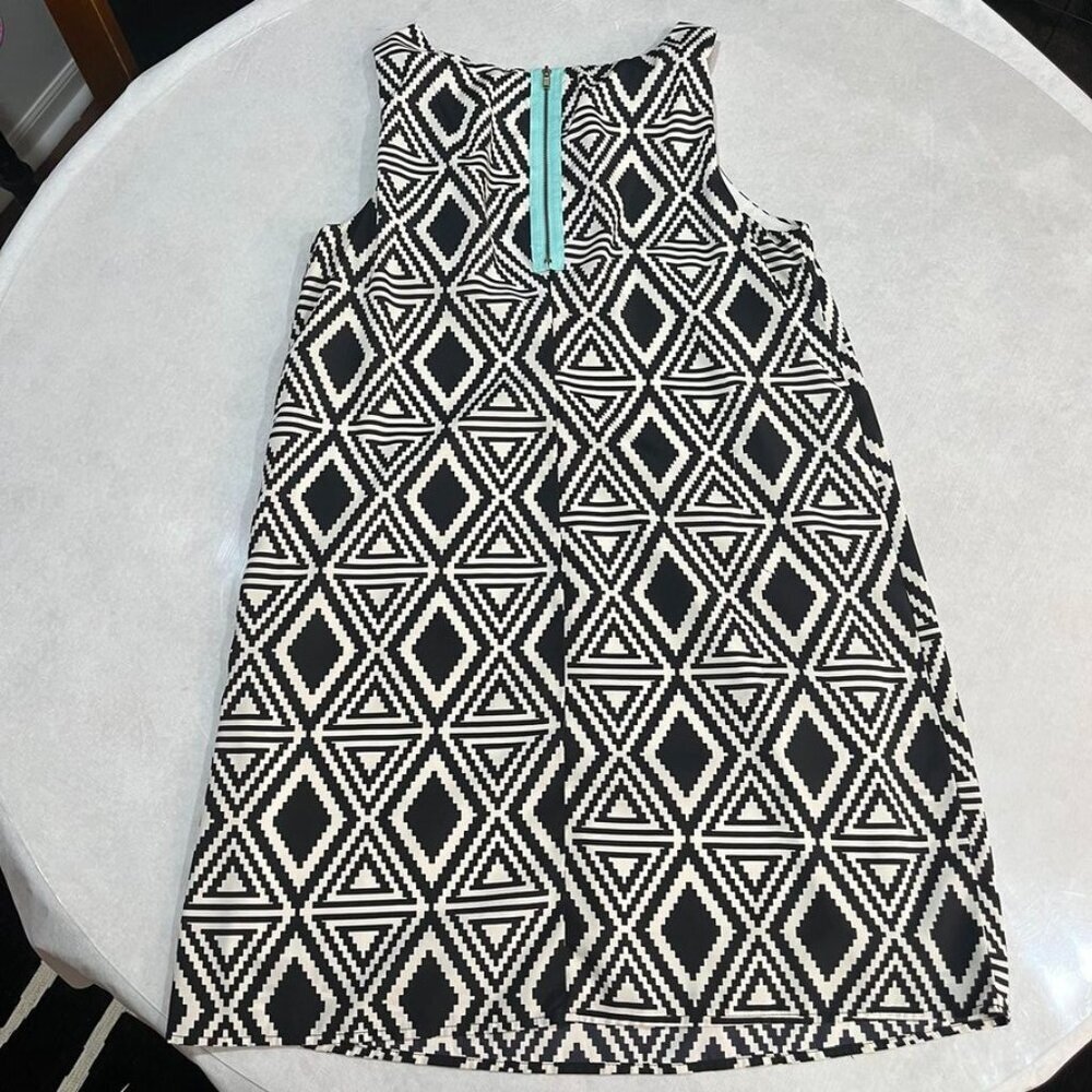 Coveted Clothing Sleeveless A-Line Dress Geometric Black White - Picture 6 of 6